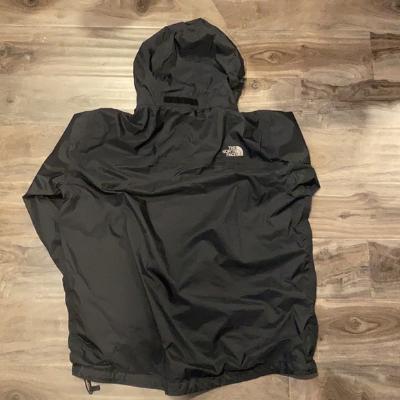 The North Face Windbreaker Zip - Picture 2 of 5